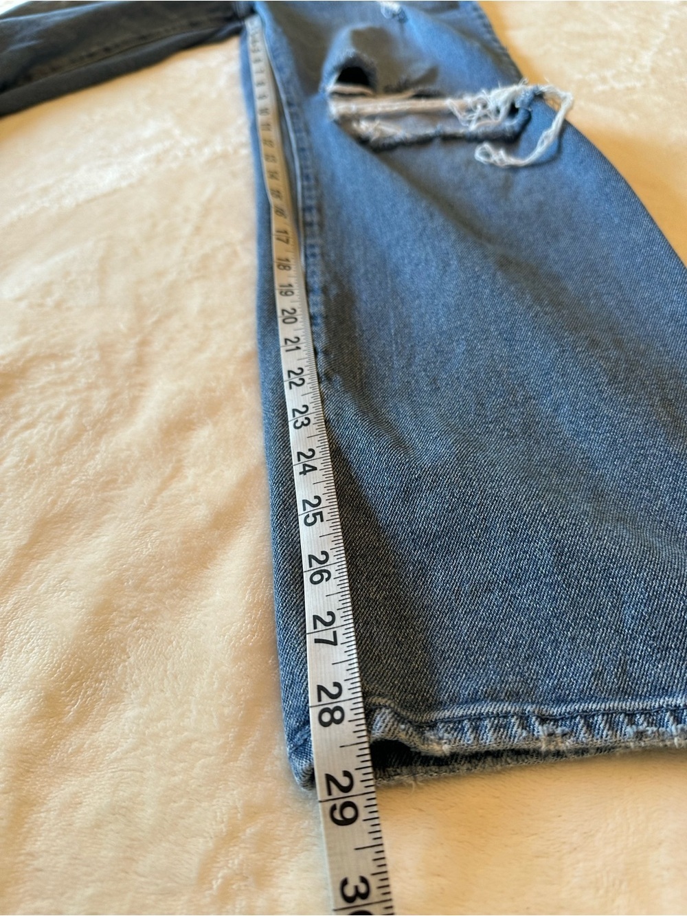 Hollister Ultra High-Rise Dad Jean - Vintage Stretch - Size 5R (W27 L31) - Picture 3 of 7